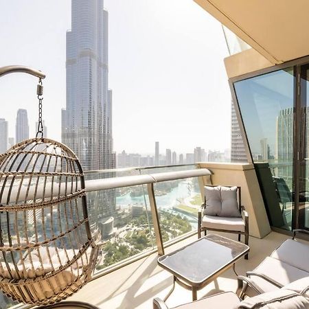 Apartamento Larbi Breathtaking Burj And Fountain View Luxurious 2 Bed Dubái Exterior foto