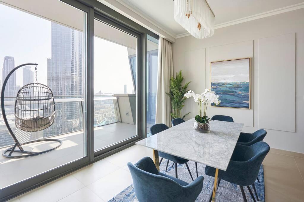 Apartamento Larbi Breathtaking Burj And Fountain View Luxurious 2 Bed Dubái Exterior foto